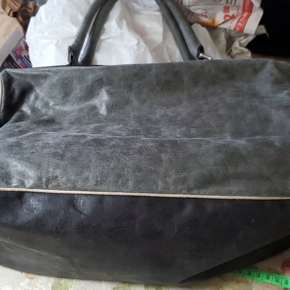 Handbag - Picture 2 of 6